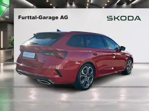 SKODA Octavia Combi 2.0 TSI DSG RS