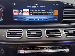 MERCEDES-BENZ GLE 350 de 4M - AMG / DISTRONIC / 360 Grad Kamera / Panorama-Dach / Memory