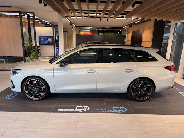 CUPRA LEON ST 2.0 TSi VZ 333PS 4Drive DSG-Automat