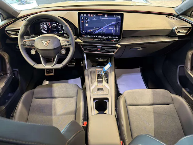 CUPRA LEON ST 2.0 TSi VZ 333PS 4Drive DSG-Automat