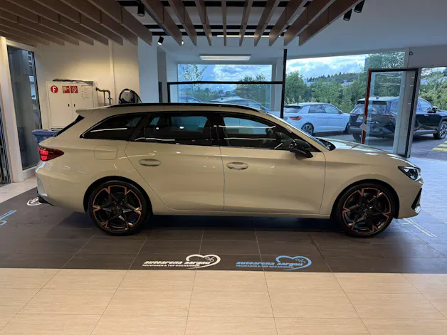 CUPRA LEON ST 2.0 TSi VZ 333PS 4Drive DSG-Automat
