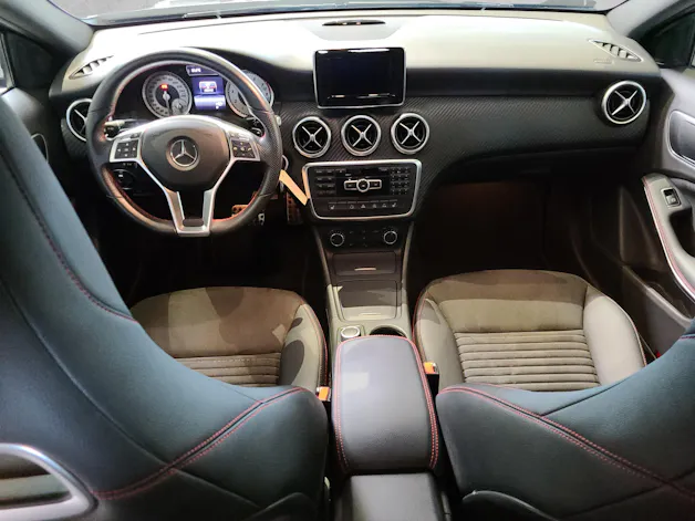 MERCEDES-BENZ A 220 4M AMG W176