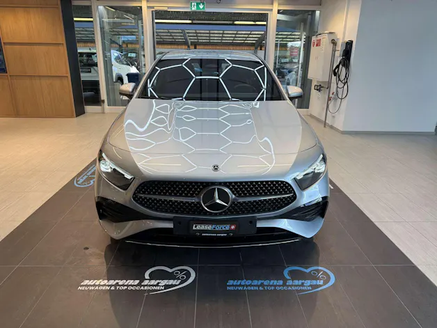 MERCEDES-BENZ A 180 AMG-Line DCT-Automat