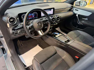 MERCEDES-BENZ A 180 AMG-Line DCT-Automat