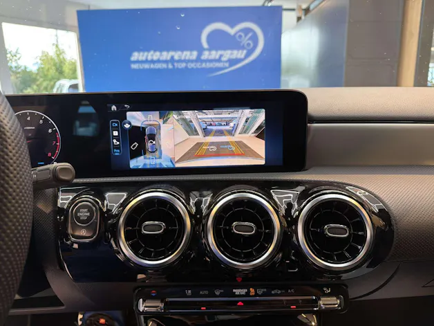 MERCEDES-BENZ A 180 AMG-Line DCT-Automat