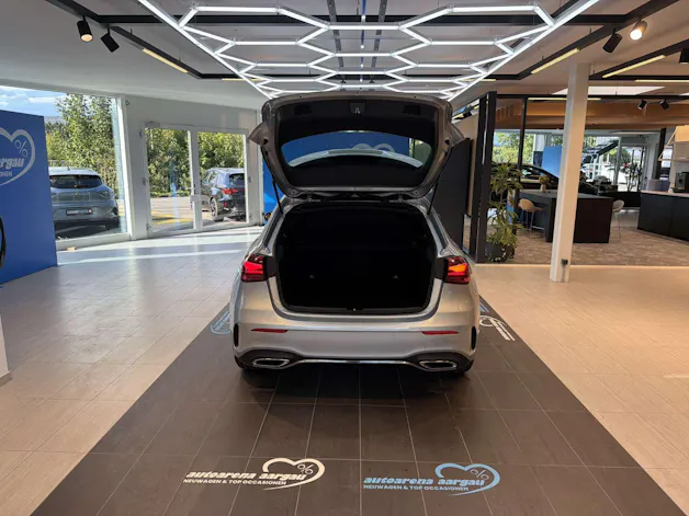 MERCEDES-BENZ A 180 AMG-Line DCT-Automat