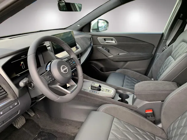 NISSAN Qashqai 1.5 VC-T Tekna+