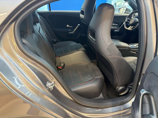 MERCEDES-BENZ A 180 AMG LINE Advanced Plus DCT-Automat