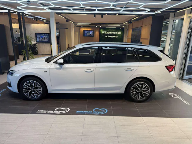 SKODA Octavia Combi 2.0 TDi Selection DSG-Automat