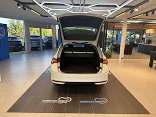 SKODA Octavia Combi 2.0 TDi Selection DSG-Automat