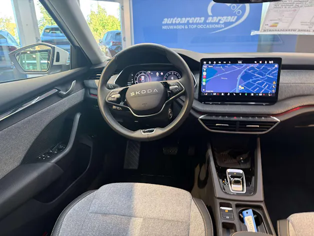 SKODA Octavia Combi 2.0 TDi Selection DSG-Automat