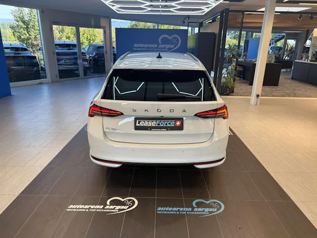 SKODA Octavia Combi 2.0 TDi Selection DSG-Automat