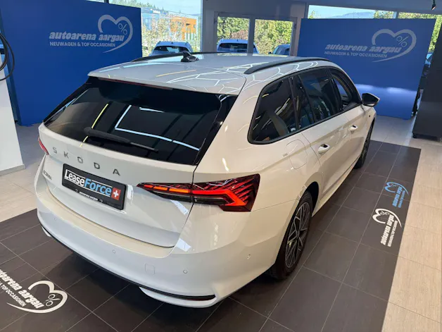 SKODA Octavia Combi 2.0 TDi Selection DSG-Automat