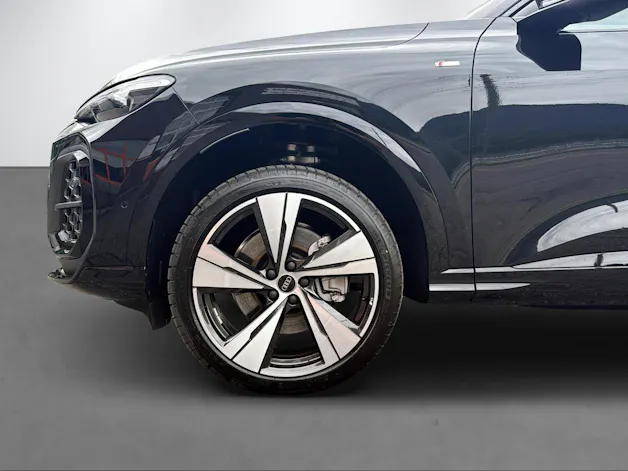 AUDI Q5 SUV TDI quattro 150 kW