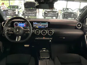 MERCEDES-BENZ A 220 4Matic 8G-DCT