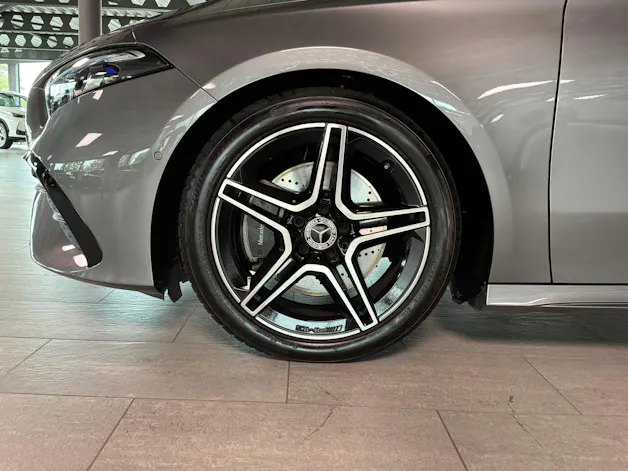 MERCEDES-BENZ A 220 4Matic 8G-DCT