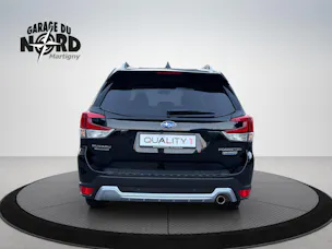 Subaru Forester 2.0i e-Boxer Luxury Lineartronic