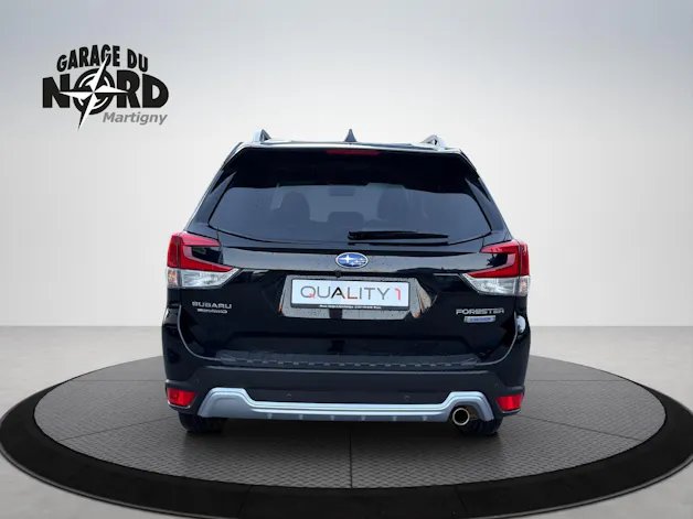 Subaru Forester 2.0i e-Boxer Luxury Lineartronic