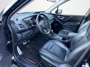 Subaru Forester 2.0i e-Boxer Luxury Lineartronic