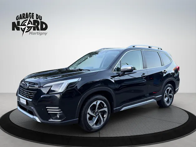 Subaru Forester 2.0i e-Boxer Luxury Lineartronic