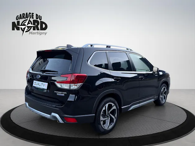 Subaru Forester 2.0i e-Boxer Luxury Lineartronic