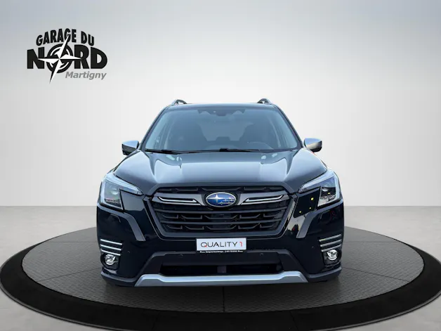 Subaru Forester 2.0i e-Boxer Luxury Lineartronic