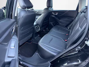 Subaru Forester 2.0i e-Boxer Luxury Lineartronic