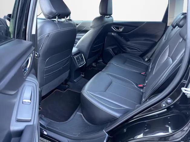 Subaru Forester 2.0i e-Boxer Luxury Lineartronic
