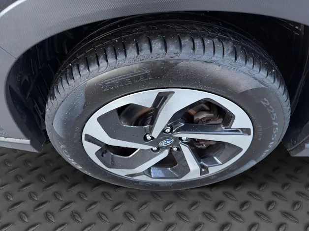 Subaru Forester 2.0i e-Boxer Luxury Lineartronic