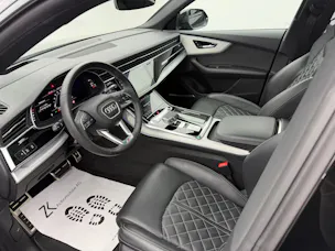 AUDI Q8 55 TFSI S-Line Mythos Black Ed. quattro tiptronic / 360° Kamera / Panoramadach / B&O Sound / Head-Up / Leder / Keyless /