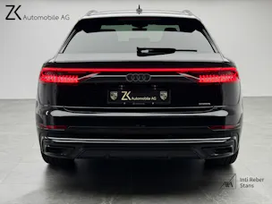 AUDI Q8 55 TFSI S-Line Mythos Black Ed. quattro tiptronic / 360° Kamera / Panoramadach / B&O Sound / Head-Up / Leder / Keyless /