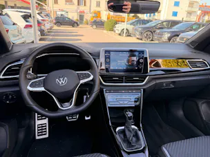 VW T-Roc 1.5 TSI DSG R-LINE *** TOP AUSSTATTUNG ***