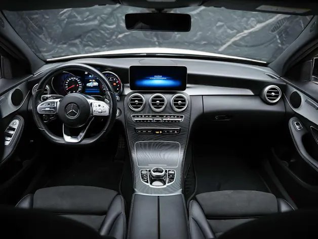 MERCEDES-BENZ C 200 AMG Line 9G-Tronic *Facelift*Sternenhimmel*LED Scheinwerfer*Assistenten*
