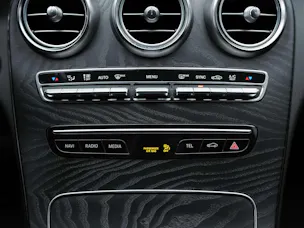 MERCEDES-BENZ C 200 AMG Line 9G-Tronic *Facelift*Sternenhimmel*LED Scheinwerfer*Assistenten*