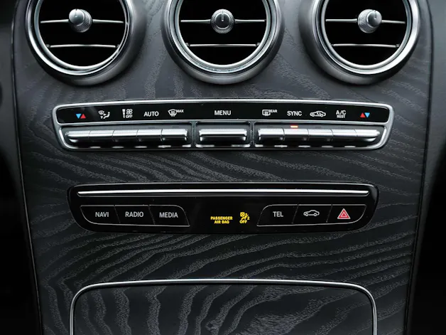 MERCEDES-BENZ C 200 AMG Line 9G-Tronic *Facelift*Sternenhimmel*LED Scheinwerfer*Assistenten*
