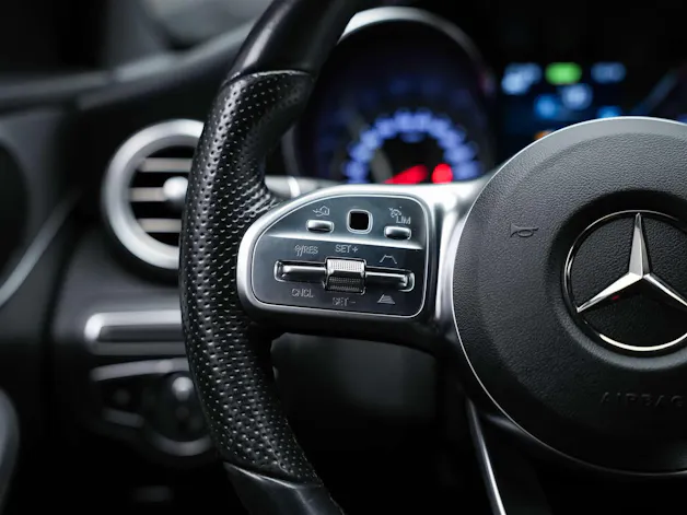 MERCEDES-BENZ C 200 AMG Line 9G-Tronic *Facelift*Sternenhimmel*LED Scheinwerfer*Assistenten*