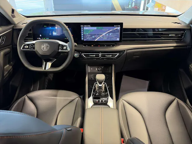 MG HS 1.5 T Hybrid+ Luxury 224PS Automat