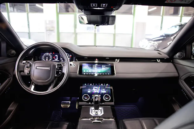Land Rover Range Rover Evoque R-Dynamic SE P200 AT9 Allrad