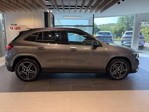 MERCEDES-BENZ GLA 200 AMG-Line DCT-Automat