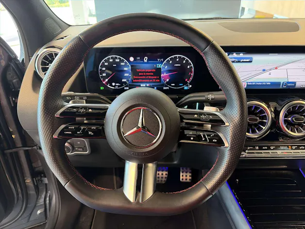 MERCEDES-BENZ GLA 200 AMG-Line DCT-Automat