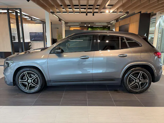 MERCEDES-BENZ GLA 200 AMG-Line DCT-Automat