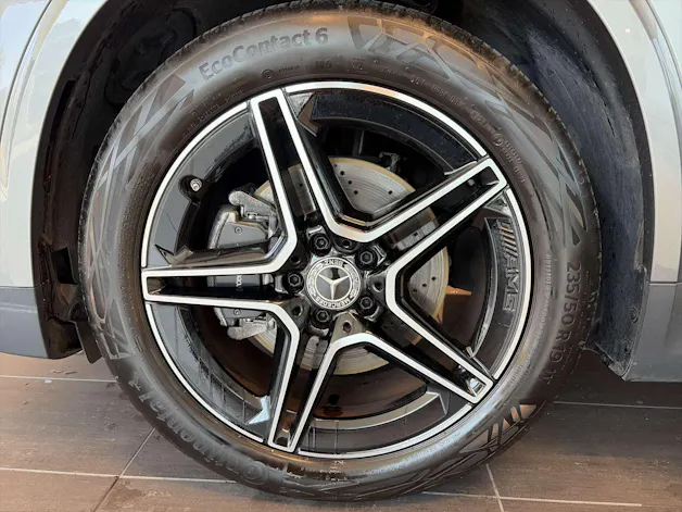 MERCEDES-BENZ GLA 200 AMG-Line DCT-Automat