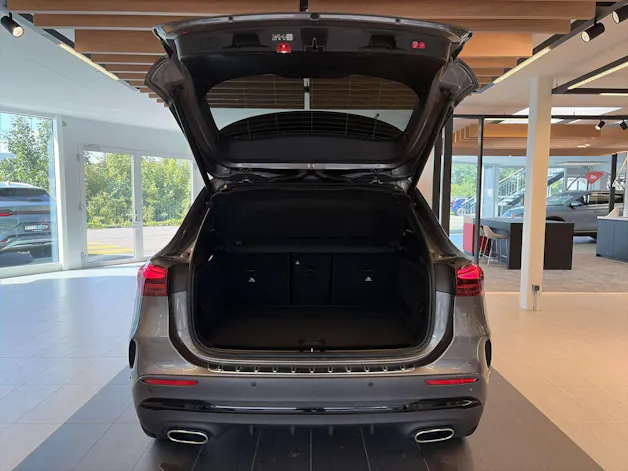 MERCEDES-BENZ GLA 200 AMG-Line DCT-Automat