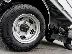 Mitsubishi eCanter Dreiseitenkipper