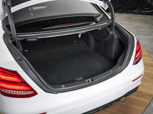 MERCEDES-BENZ E 220 d AMG Line 9G-Tronic *360° Kamera*Assistenten*Ambientebeleuchtung*