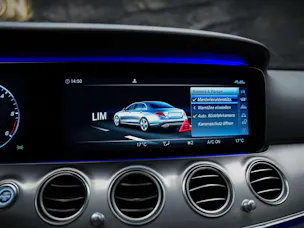MERCEDES-BENZ E 220 d AMG Line 9G-Tronic *360° Kamera*Assistenten*Ambientebeleuchtung*