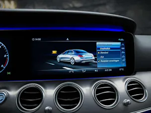 MERCEDES-BENZ E 220 d AMG Line 9G-Tronic *360° Kamera*Assistenten*Ambientebeleuchtung*