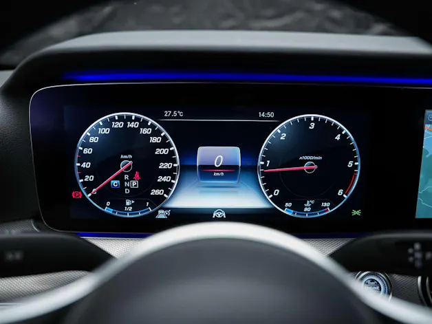 MERCEDES-BENZ E 220 d AMG Line 9G-Tronic *360° Kamera*Assistenten*Ambientebeleuchtung*