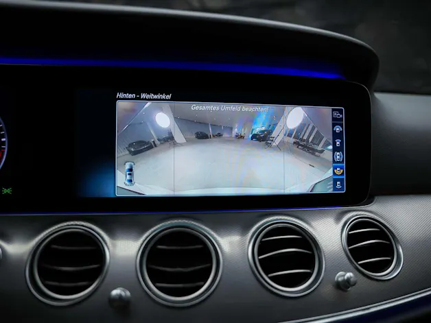 MERCEDES-BENZ E 220 d AMG Line 9G-Tronic *360° Kamera*Assistenten*Ambientebeleuchtung*