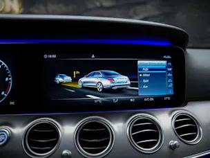 MERCEDES-BENZ E 220 d AMG Line 9G-Tronic *360° Kamera*Assistenten*Ambientebeleuchtung*